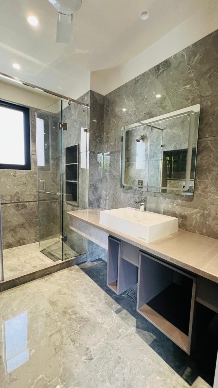 Kitchen, raheja-mall 4 Bedroom 575 Sq.Yd. Builder Floor In Sector 47 Gurgaon 7623310