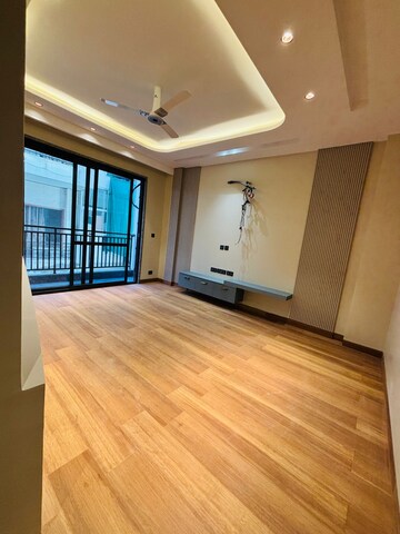 Room in 3 BHK Builder Floor at Sushant Lok 2, Sector 57 – for Sale
