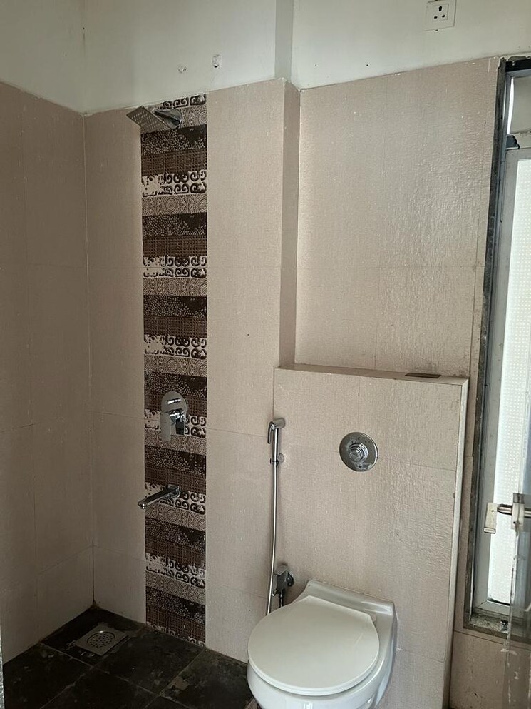 Bathroom, cascade-borivali-east 1 RK 250 Sq.Ft. Apartment In Borivali East Mumbai 7623823