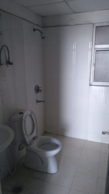 2 BHK Apartment For Sale in Aims Golf City, Sector 75