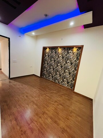 Room in 3 BHK Villa at Kursi Road – for Sale