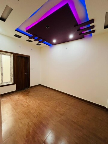Room in 3 BHK Villa at Kursi Road – for Sale