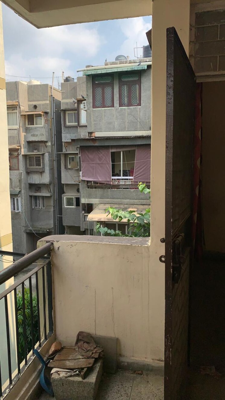 Balcony, ip extension 2 Bedroom 1100 Sq.Ft. Apartment In Ip Extension Delhi 7624565
