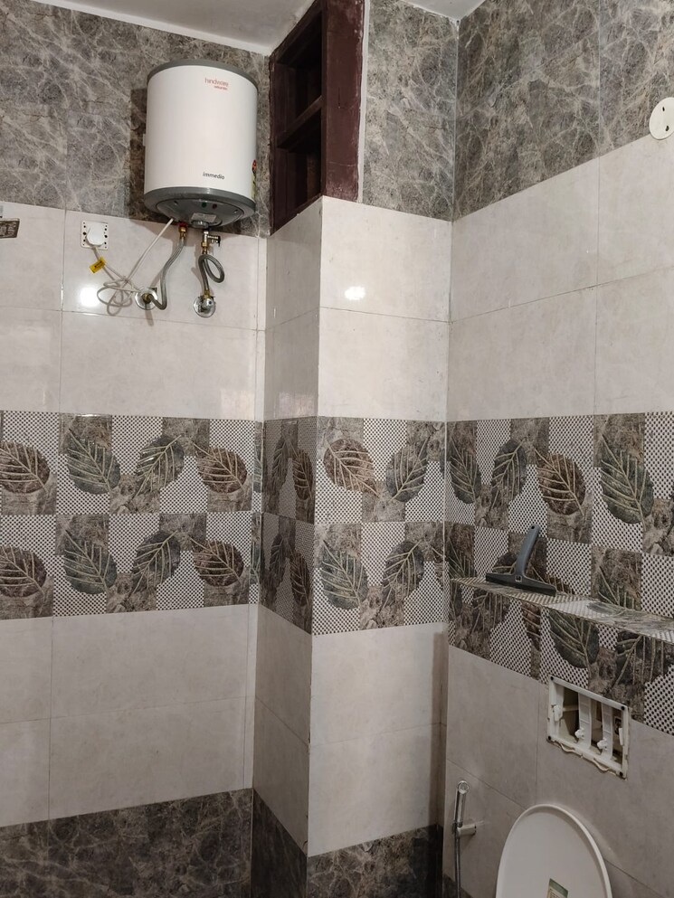 Bathroom, pir machalla 3 Bedroom 1730 Sq.Ft. Apartment In Pir Machalla Zirakpur 7625523