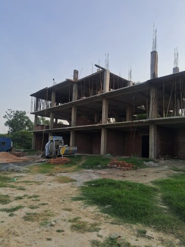 5 BHK Villa – Exterior View View at Noida Central - for Sale