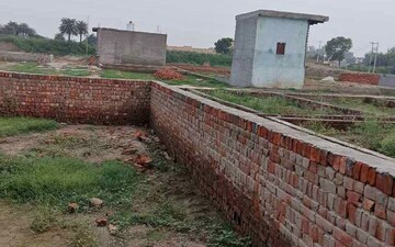 Plot For Sale in Bhopani Village