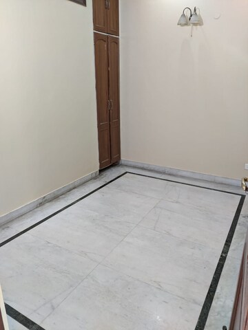 Room in 2 BHK Builder Floor at Sushant Lok 2, Sector 57 – for Sale
