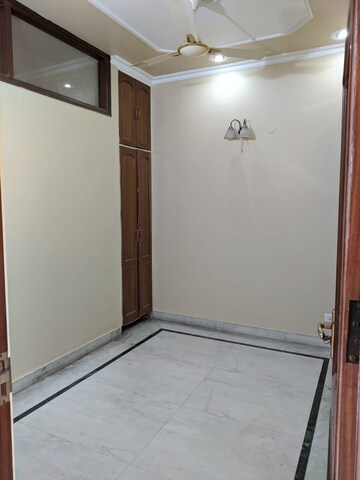 Room in 2 BHK Builder Floor at Sushant Lok 2, Sector 57 – for Sale
