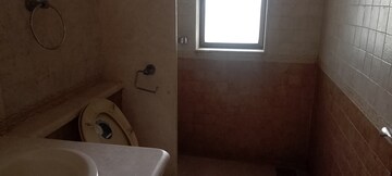 Room in 2 BHK Apartment at Raheja Golden Rays, Powai – for Sale