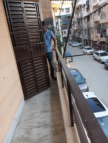 Balcony in 3 BHK Builder Floor at Rohini Sector 25 – for Sale