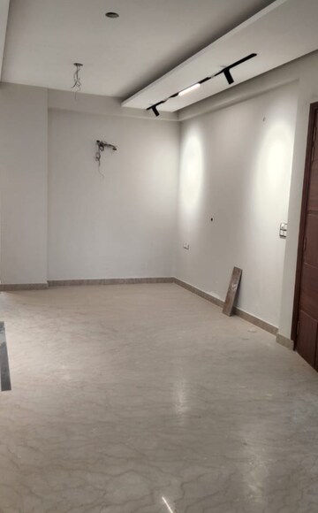 Room in 3 BHK Builder Floor at Sushant Lok 3, Sector 57 – for Sale