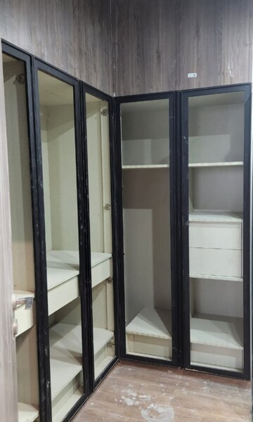 Building Lobby in 3 BHK Builder Floor at Sushant Lok 3, Sector 57 – for Sale