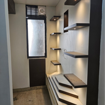 Staircase in 3 BHK Apartment at Amrapali Golf Homes, Haibatpur – for Sale
