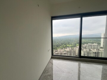 रेसिडेंशियल फ्लैट वर्ग फुट फॉर रीसेल इन कांडीवली ईस्ट मुंबई  7627352