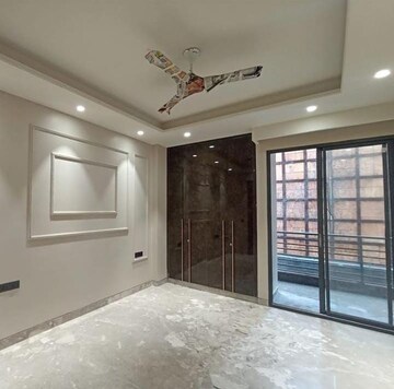 Room in 3 BHK Apartment at Dwarka – for Sale