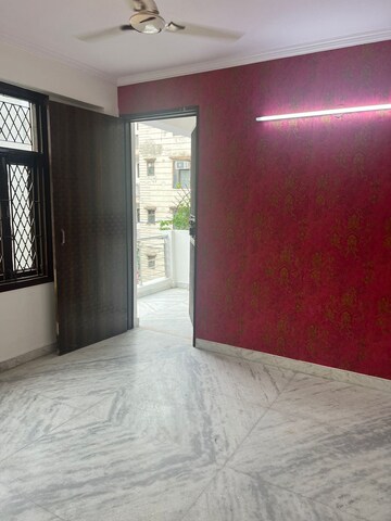 Room in 2 BHK Builder Floor at Paryavaran Complex – for Sale