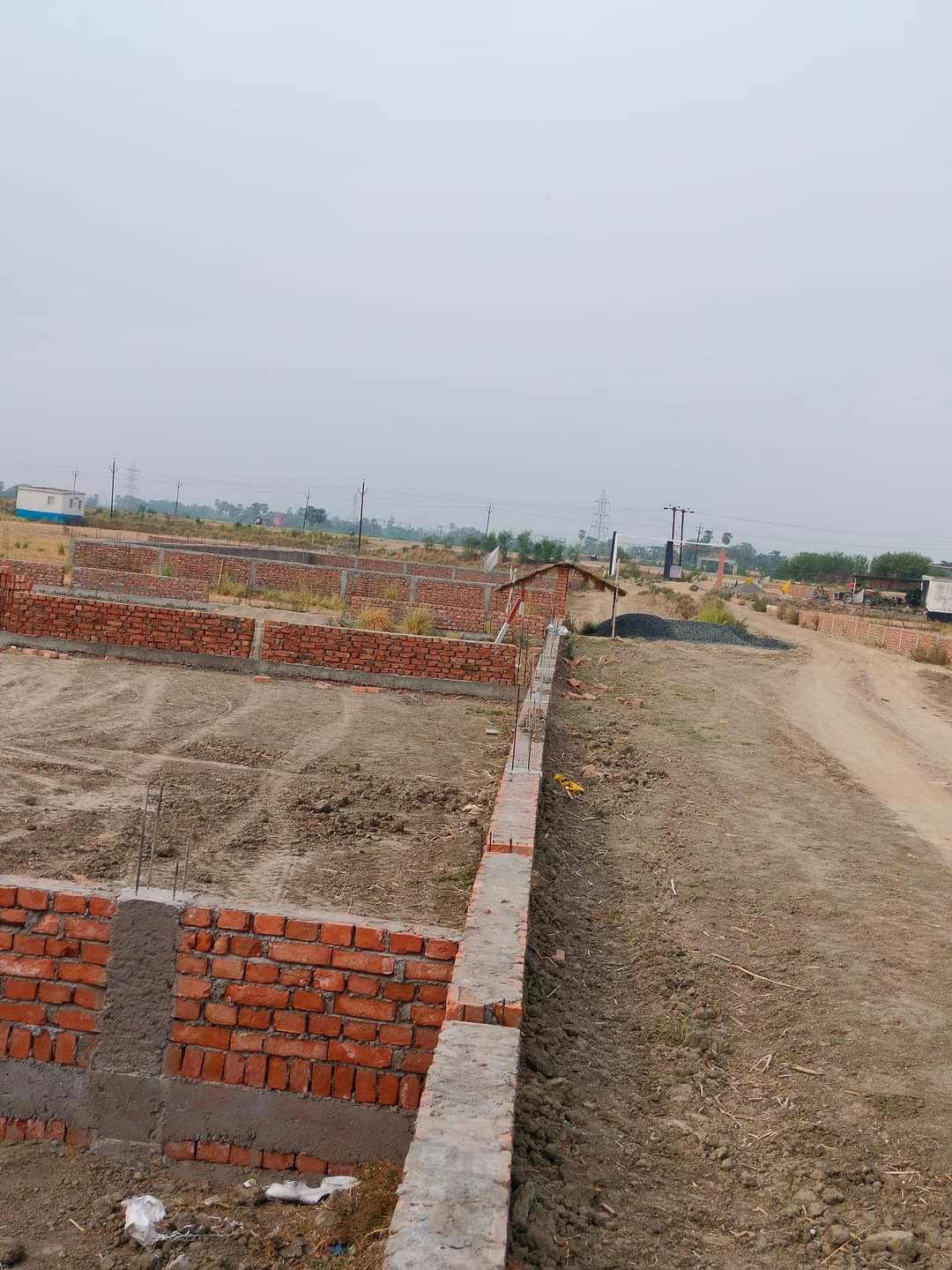 Resale 190 Sq.Yd. Plot in Dadri Main Road Greater Noida 7627629