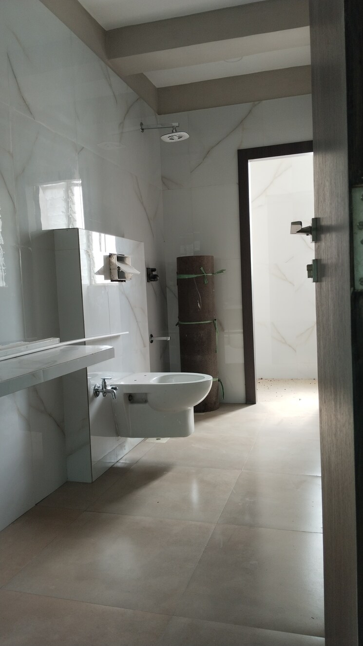 Bathroom, sb-trevadia-vuepoint 3 Bedroom 1600 Sq.Ft. Apartment In Prabhadevi Mumbai 7627665