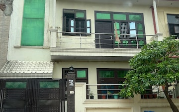 3.5 BHK Independent House For Sale in Alpha 1 Greater Noida
