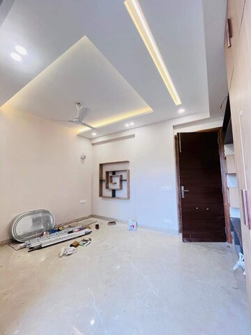 Furnished Amenities in 4 BHK Builder Floor at Ansal API Esencia, Sector 67 – for Sale