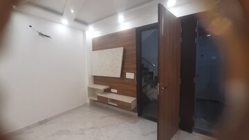Room in 2 BHK Builder Floor at Bhagwati Garden – for Sale