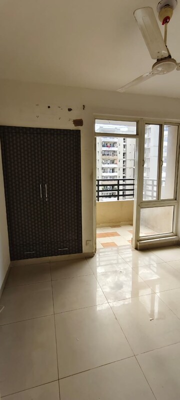 Room in 3 BHK Apartment at Gardenia Gateway, Sector 75 – for Sale