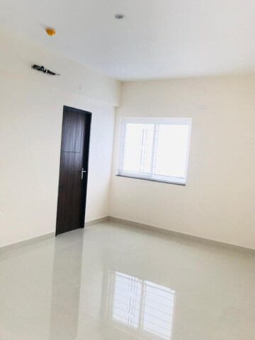 Room in 3 BHK Apartment at Aparna Sarovar Zenith, Nallagandla – for Sale