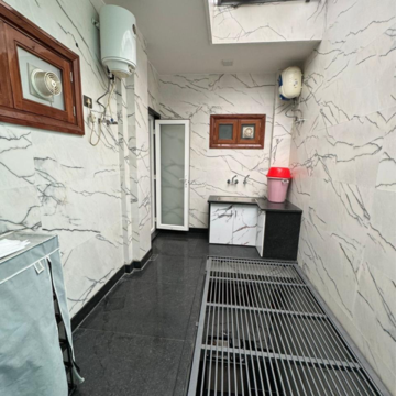 Bathroom in 5 BHK Villa at RWA Apartments Sector 39, Sector 39 – for Sale
