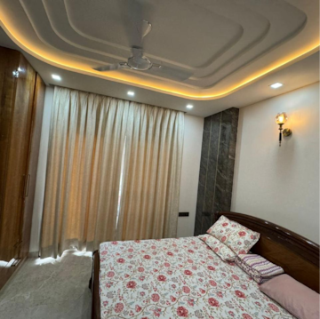 Bedroom in 5 BHK Villa at RWA Apartments Sector 39, Sector 39 – for Sale