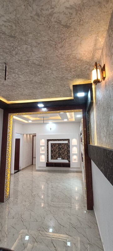 Furnished Amenities in 3 BHK Villa at Kursi Road – for Sale