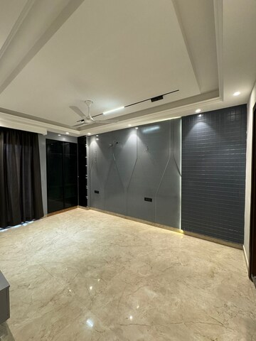 Bedroom in 4 BHK Builder Floor at Ansal Versalia Avante, Sector 67a – for Sale