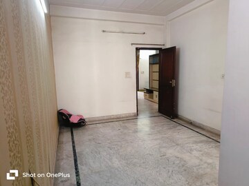 Room in 3 BHK Builder Floor at Sector 19 – for Sale