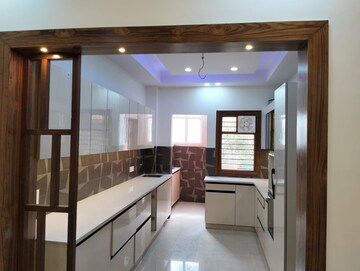 Building Lobby in 3 BHK Builder Floor at Sector 16 – for Sale