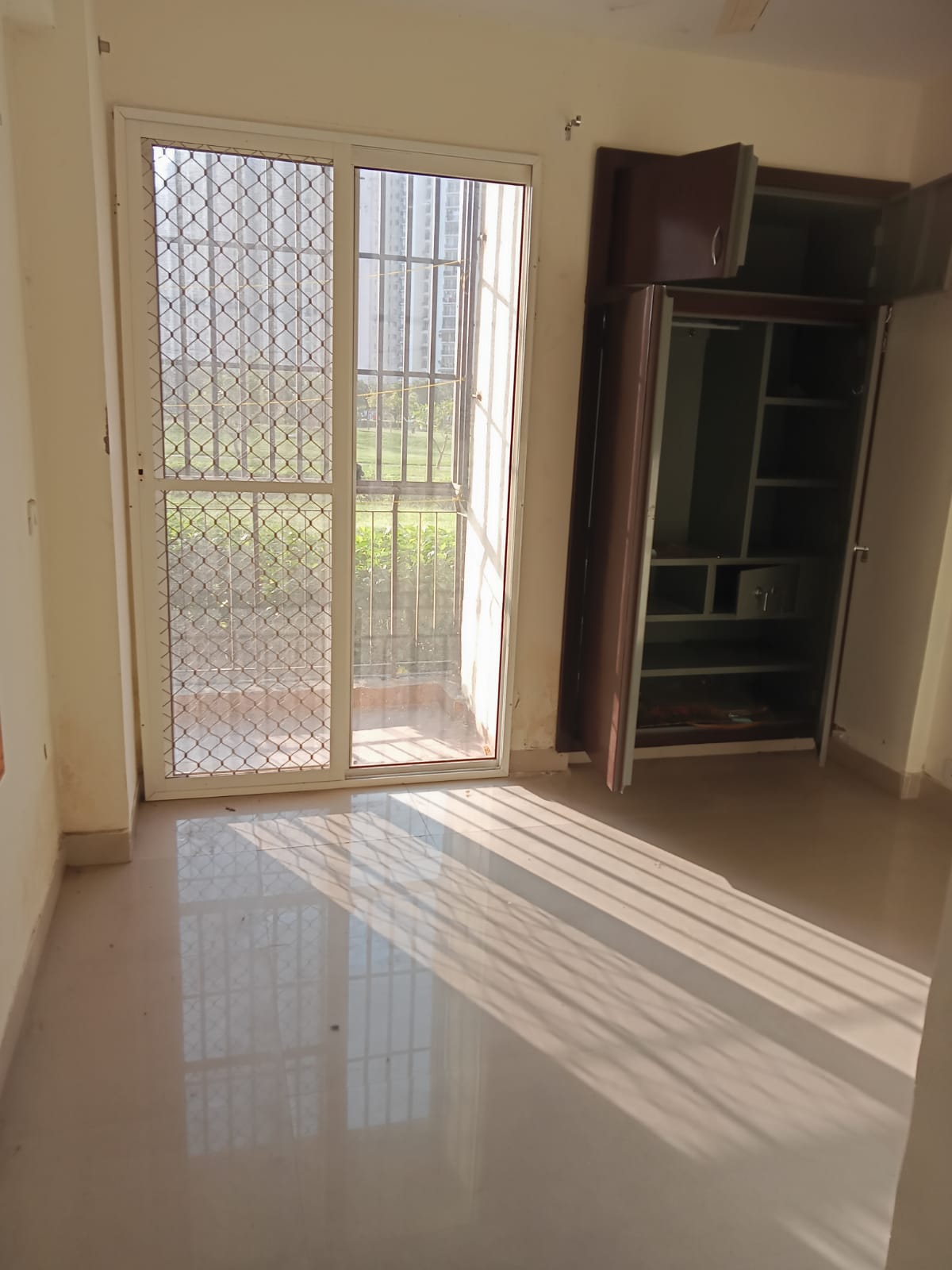 Rental 2 Bedroom 1021 Sq.Ft. Apartment in New Ashok Nagar Delhi 7632032