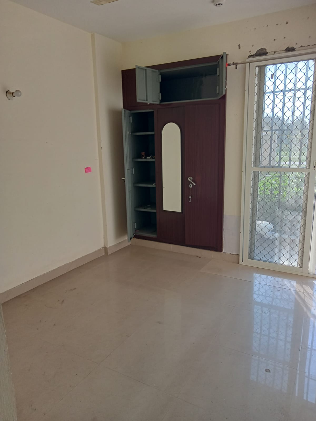 Rental 2 Bedroom 1016 Sq.Ft. Apartment in New Ashok Nagar Delhi 7631972