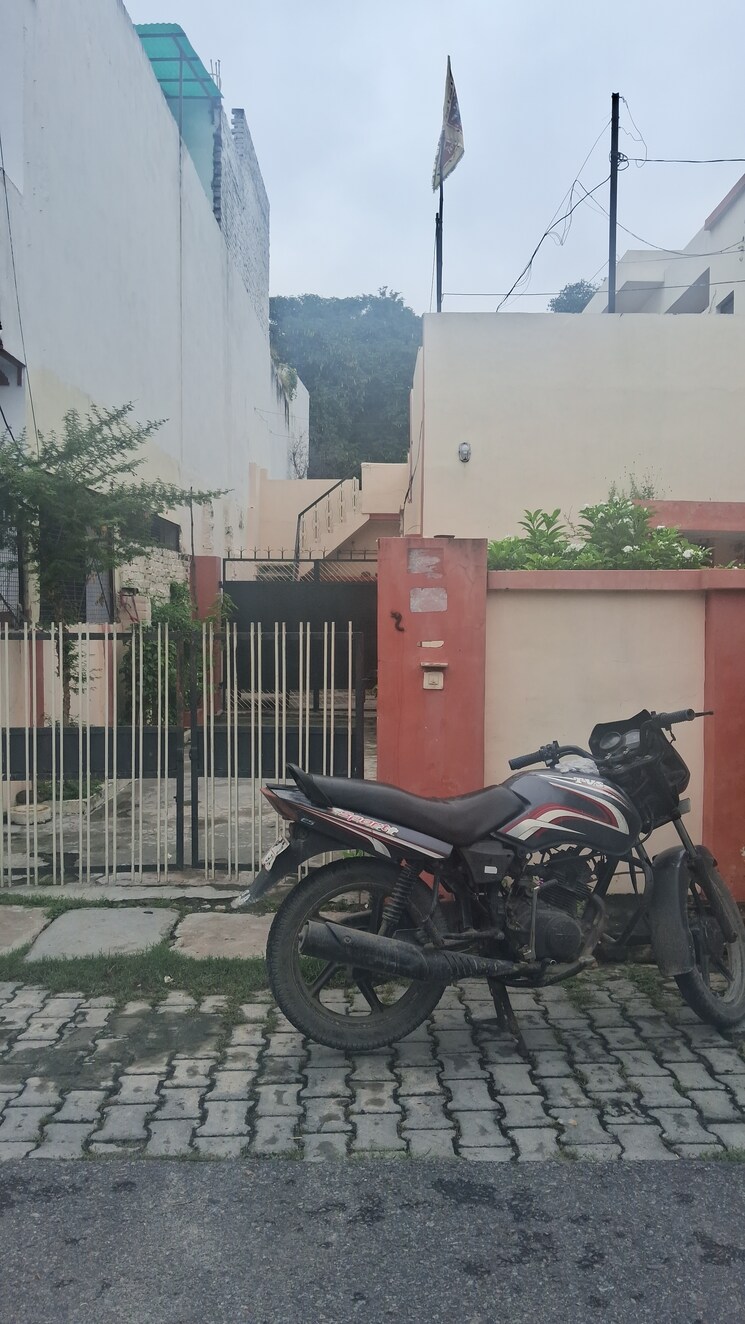 undefined, wazirganj 4 Bedroom 2100 Sq.Ft. Independent House In Wazirganj Lucknow 7632172