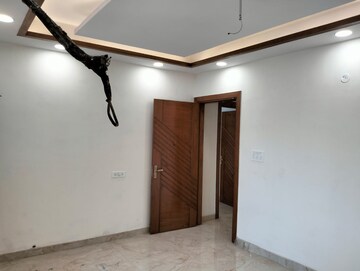 Room in 4 BHK Builder Floor at Sector 31 – for Sale