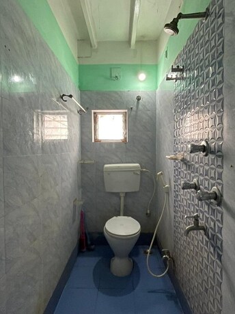 रेसिडेंशियल बिल्डर फ्लोर वर्ग फुट फॉर रेंट इन सीलदह कोलकाता  7630150