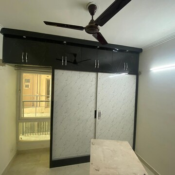 Room in 3 BHK Apartment at Gaurs Siddhartham, Siddharth Vihar – for Sale