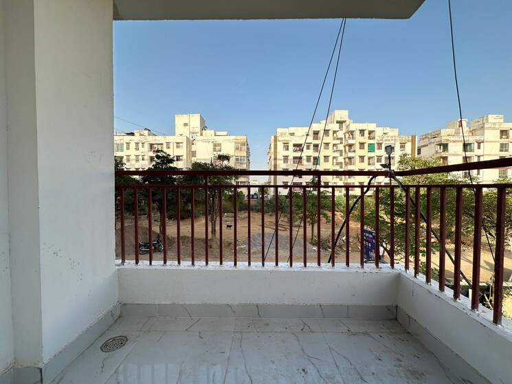 Balcony, sector 46 3 Bedroom 1899 Sq.Ft. Builder Floor In Sector 46 Gurgaon 7633104