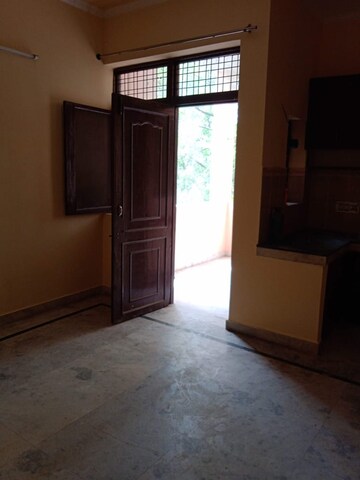Room in 3 BHK Builder Floor at Sector 57 – for Sale