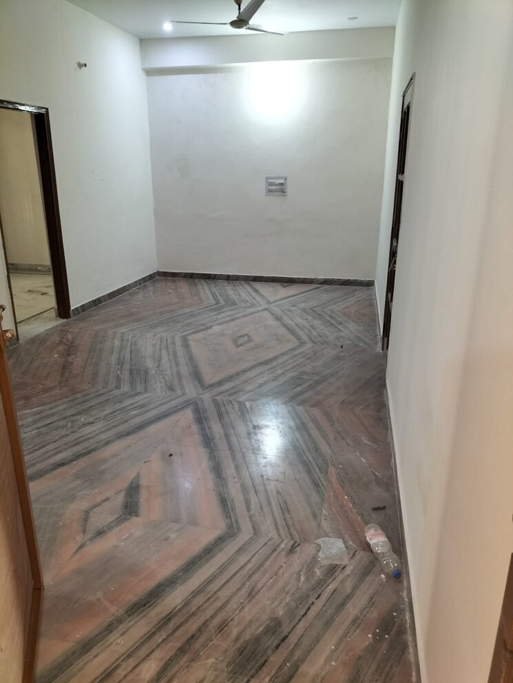 Bathroom, c-dot-co-operative-group-housing-society 3 Bedroom 1300 Sq.Ft. Apartment In Sector 56 Gurgaon 7634367