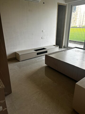 Room in 3 BHK Apartment at International Airport Road – for Sale