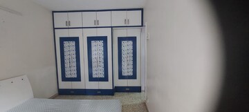 Room in 2 BHK Apartment at Raheja Complex, Malad East – for Sale