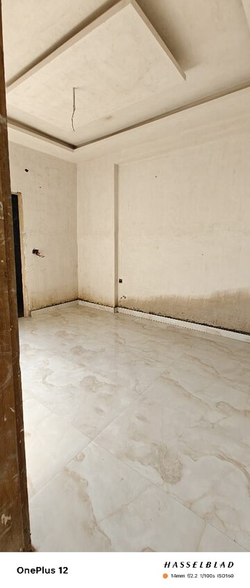 Room in 2 BHK Builder Floor at Sector 73 – for Sale