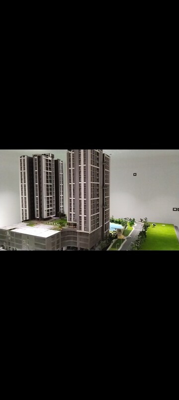 Room in 2 BHK Apartment at Srijan Laguna, Topsia – for Sale