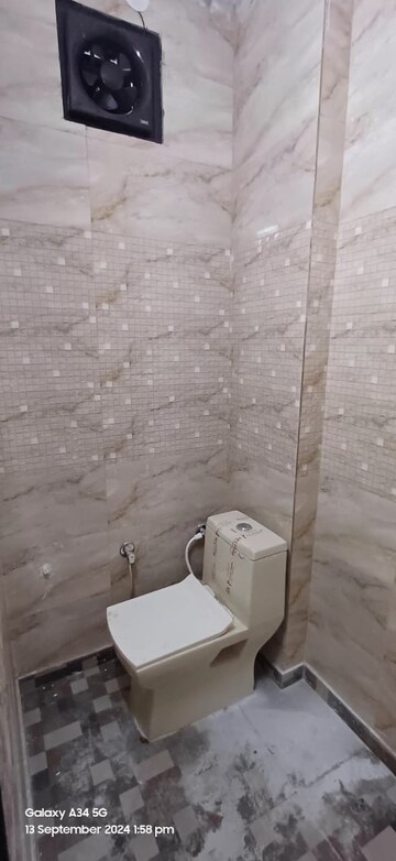 Bathroom in 1 RK Builder Floor at Dwarka Mor – for Rent