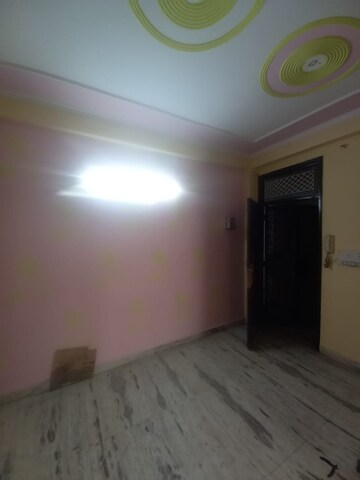 Room in 2 BHK Builder Floor at Dwarka Mor – for Rent