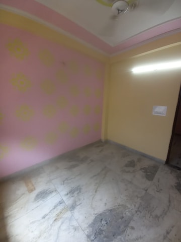 Room in 2 BHK Builder Floor at Dwarka Mor – for Rent