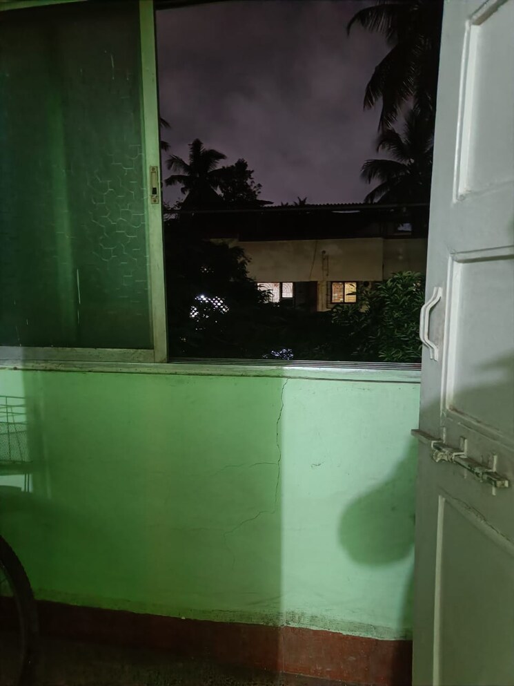 Balcony, shreerang-chs 1 Bedroom 550 Sq.Ft. Apartment In Shrirang Society Thane 7635175